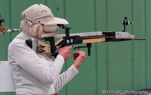 Annie en Arbalète Field 18m D1